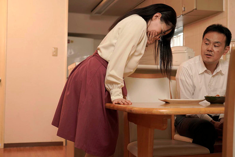 乳首開発され続ける巨乳隣人妻!!