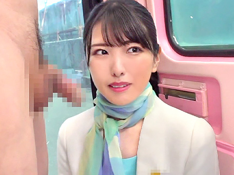 これを口だけで舐めるんですか!?