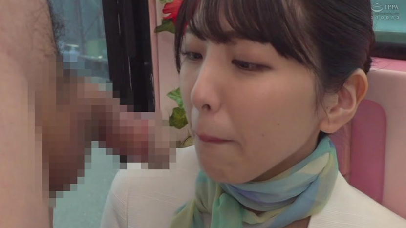 これを口だけで舐めるんですか!?