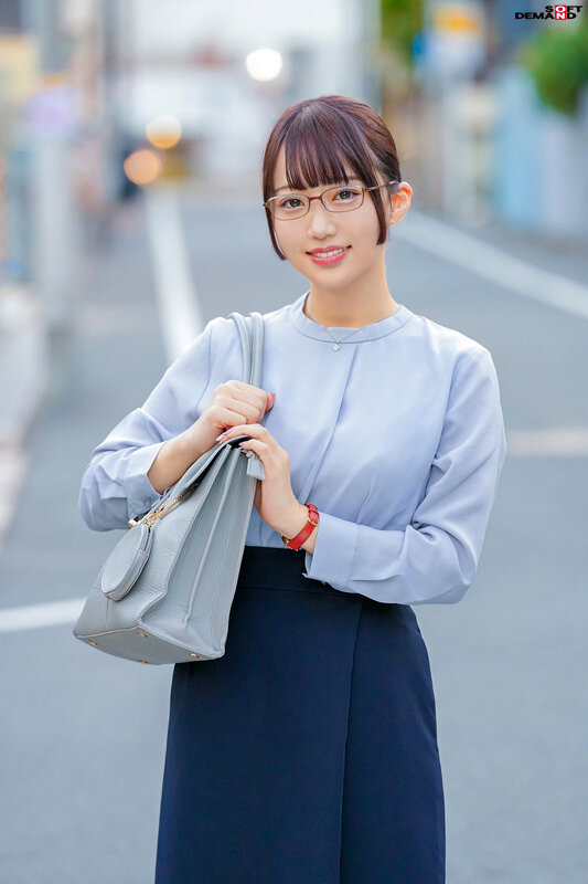 隠すと余計恥ずかしい…w