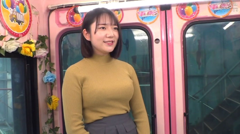 ニットパイスラJDの巨乳鷲掴み！