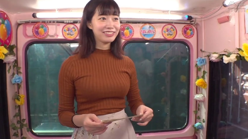 ニットパイスラJDの巨乳鷲掴み！