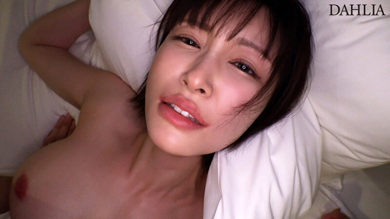 【角奈保】神乳素人が鮮烈デビュー！