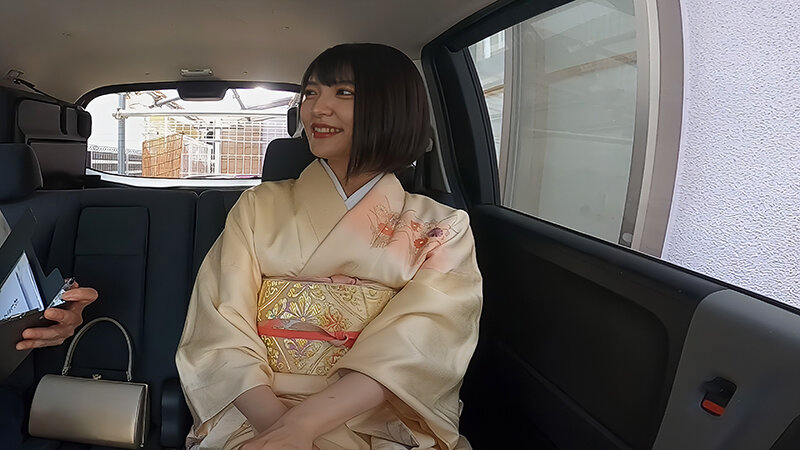 着物美人妻を脱がして生中出しSEX