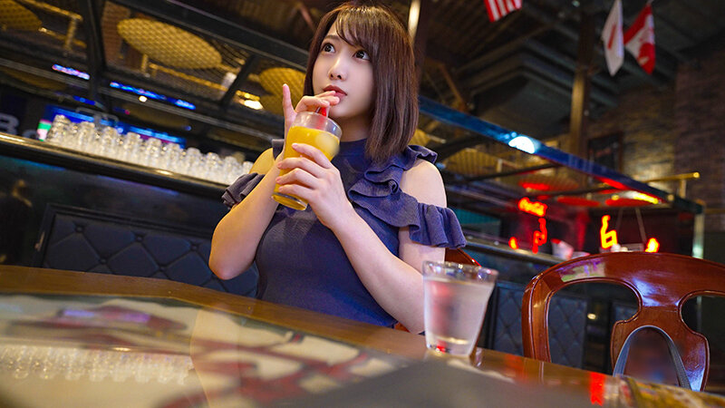 Gcup巨乳女●アナ系恋愛カノジョ ミキちゃん